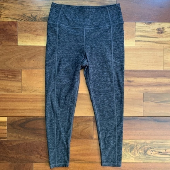 Victoria Secret Heather Gray Crop Leggings - Picture 2 of 5